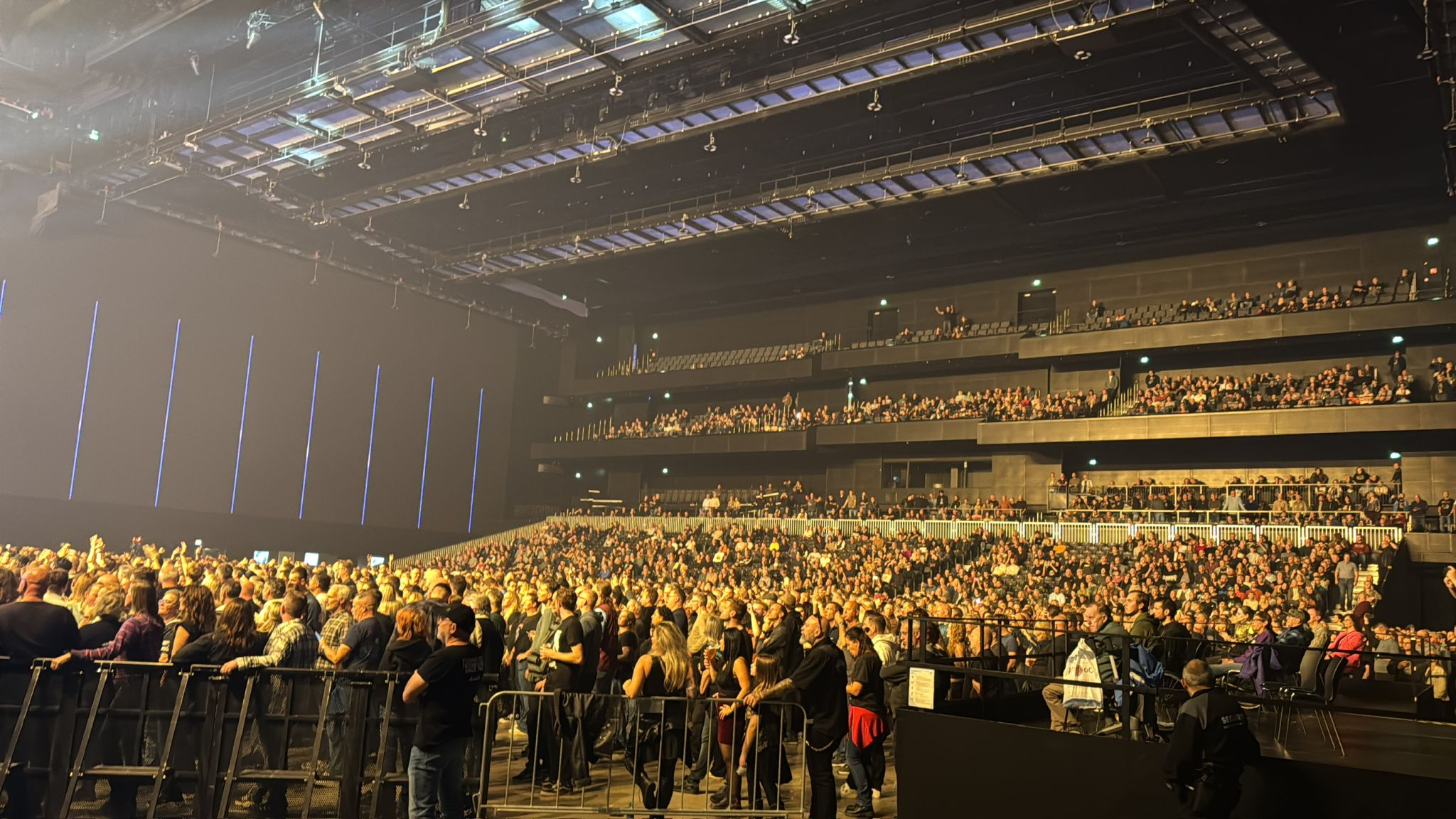 Publiek in de RTM-zaal van Rotterdam Ahoy
